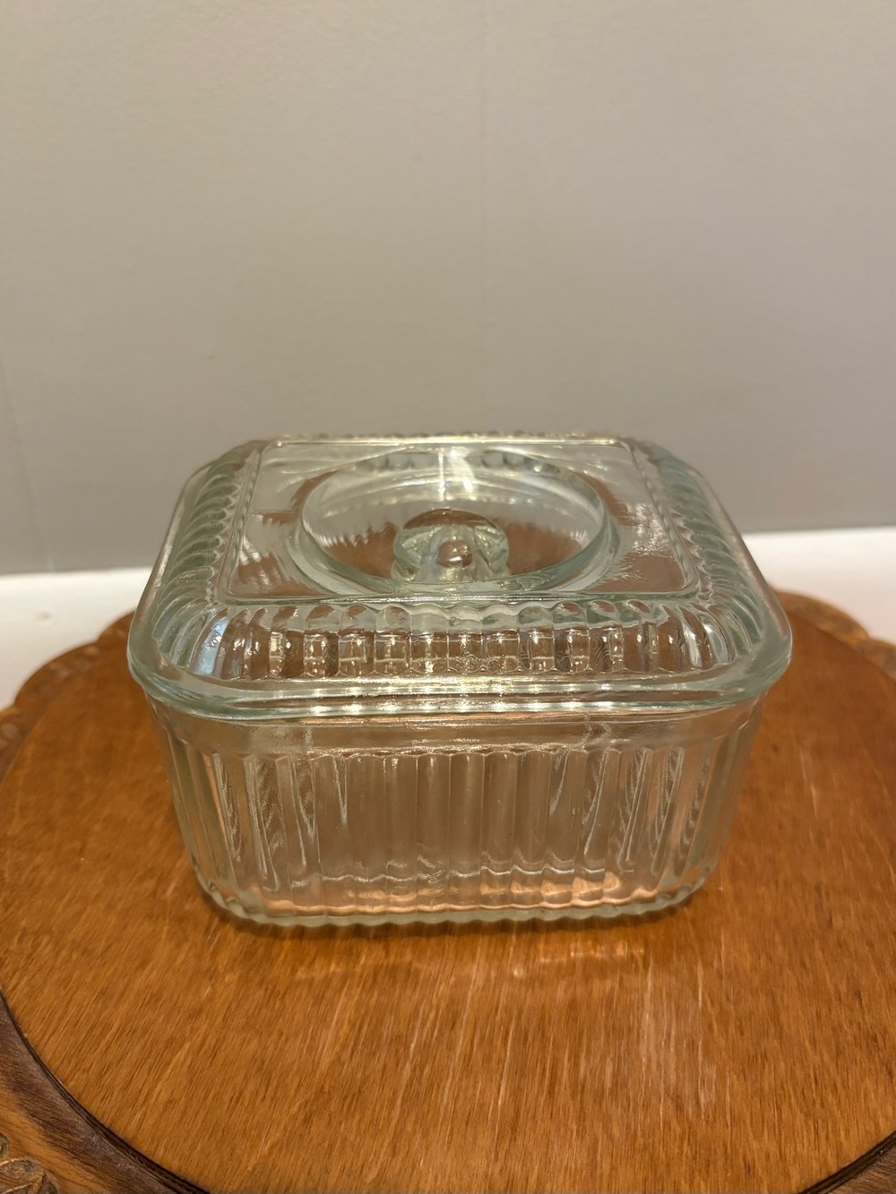 Vintage Anchor Hocking Refrigerator Dish. Clear Glass Lidded Storage Dish